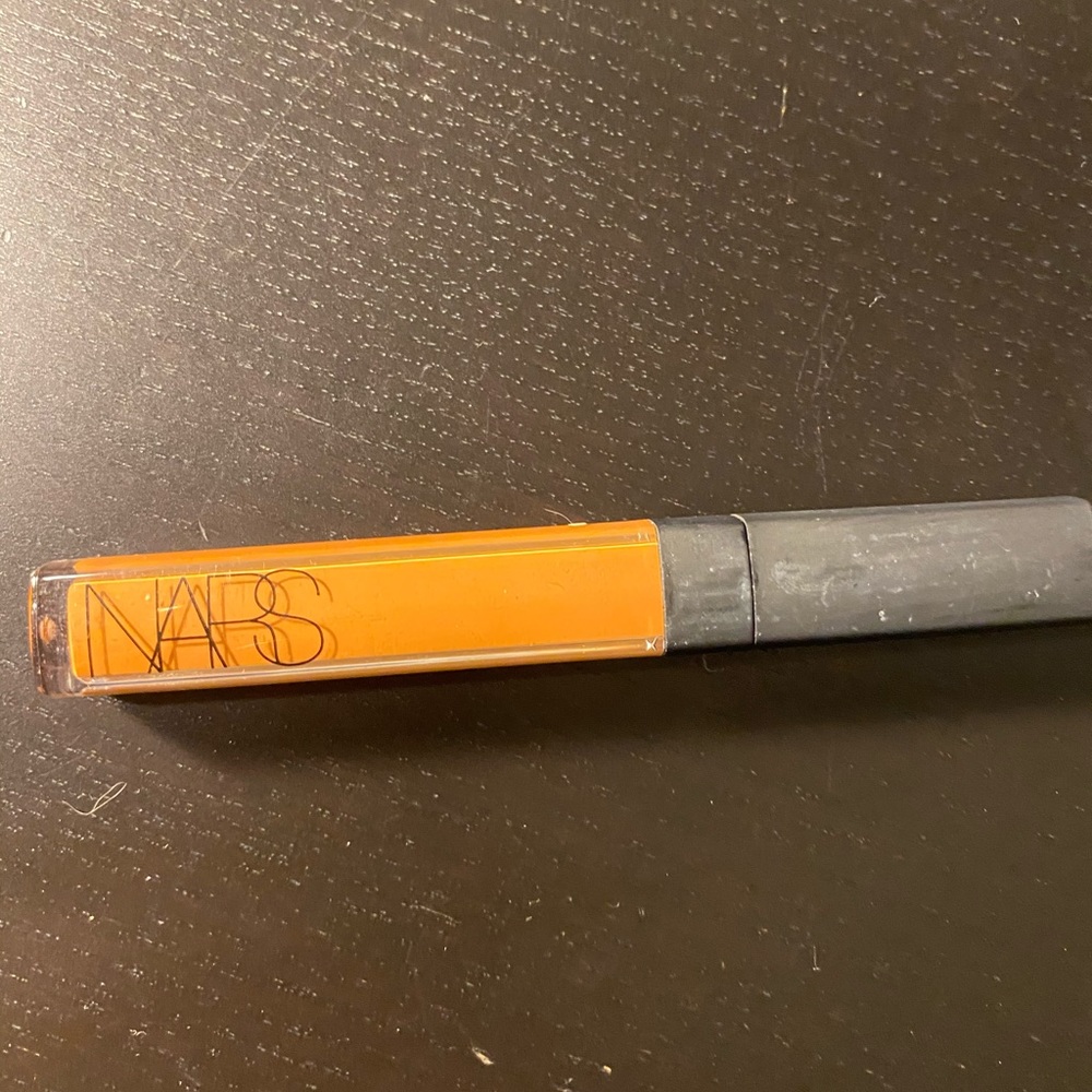 NARS radiant creamy concealer